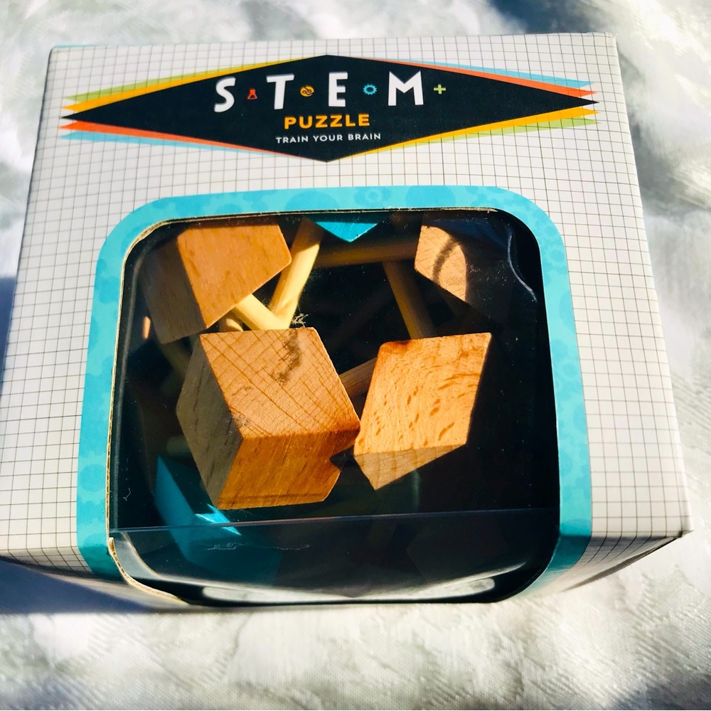 Stem word Pivot puzzle. Train your brain. Are you up for the challenge?
